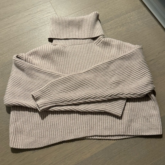 Babaton Guell Sweater - Picture 1 of 3